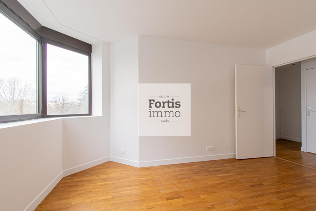 Appartement Paris 4 pièce(s) 84.55 m2