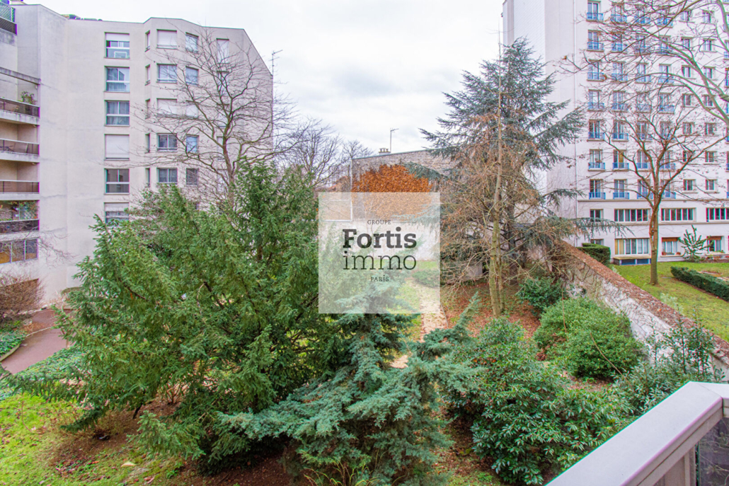 Appartement Paris 4 pièce(s) 84.55 m2