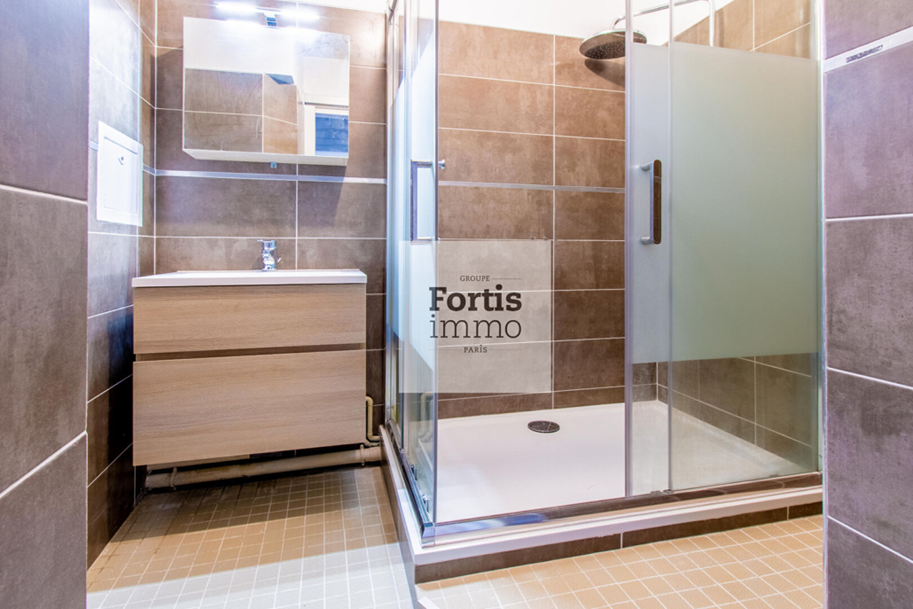 Appartement Paris 4 pièce(s) 84.55 m2