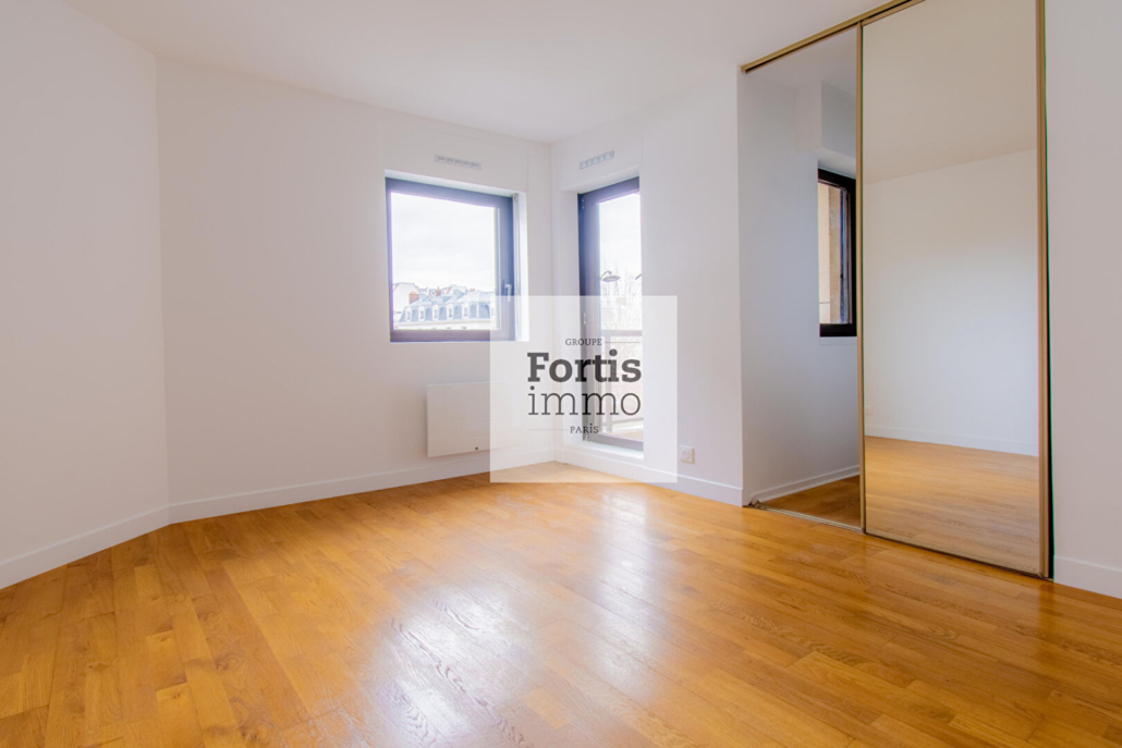 Appartement Paris 4 pièce(s) 84.55 m2