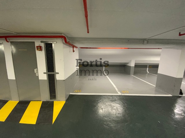 PARIS 9  – BONNE NOUVELLE – PARKING PLEINE PROPRIETE 12M2