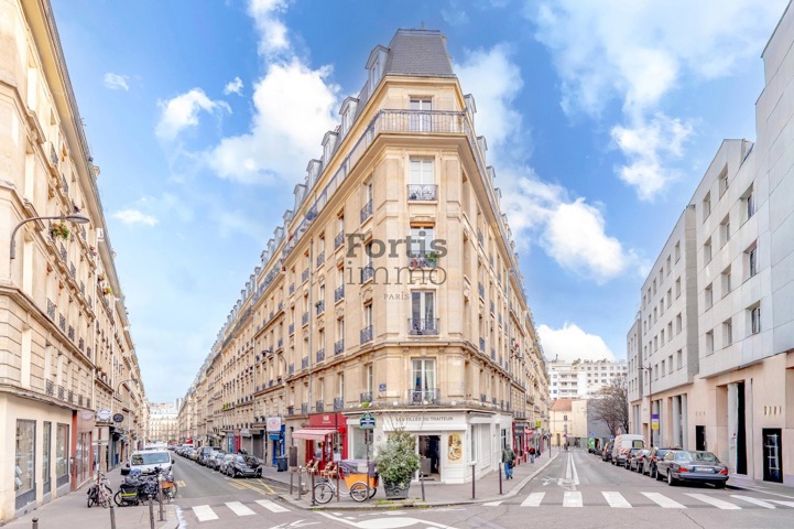 Jules Joffrin – Deux pièces de 31,67m² au charme de l&rsquo;ancien