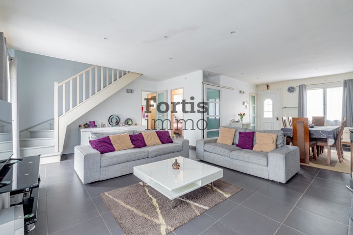 94470 BOISSY ST LEGER – MAISON 126 m² + TERRASSES & JARDIN