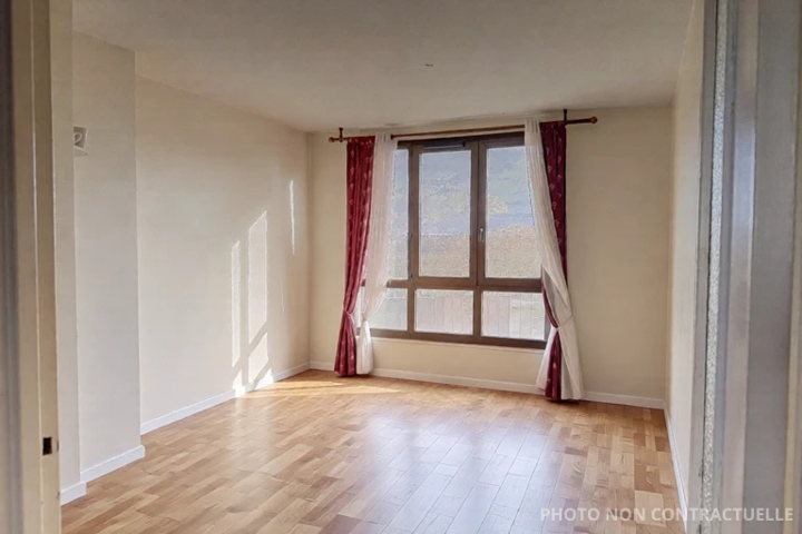 Vanves 92170 – Appartement en étage élevé avec vue dégagée