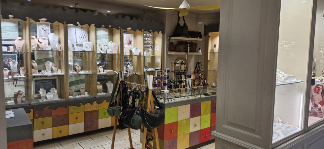 MARSEILLE 13 – Fonds de commerce : Boutique Bijouterie