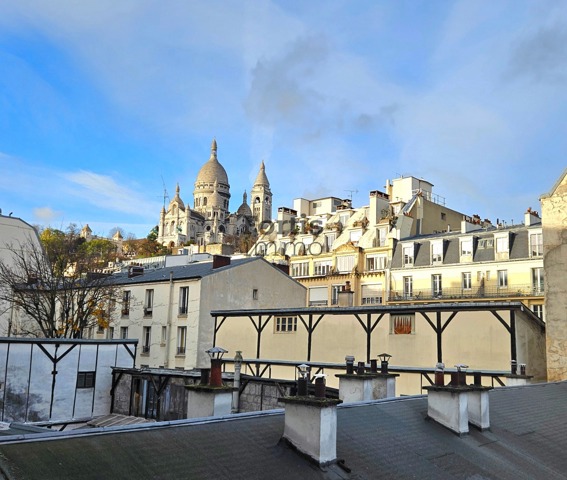 PARIS 18e, Montmartre, DUPLEX 3 Pièces 52m², VUE Sacré-Cœur
