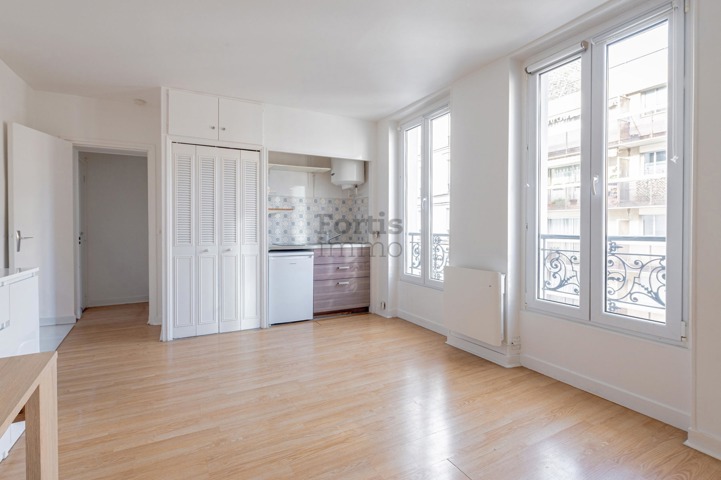 Paris 15ème – Studio de 24m² au 3ème étage par ascenseur