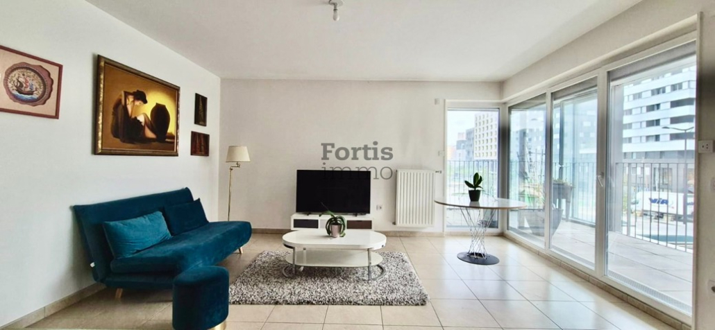 PARIS 13ème – APPARTEMENT TROIS PIECES AVEC TERRASSE