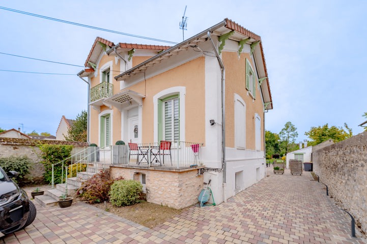 MONTERAU FAULT YONNES – Maison 210m2 jardin, 3 studios loués