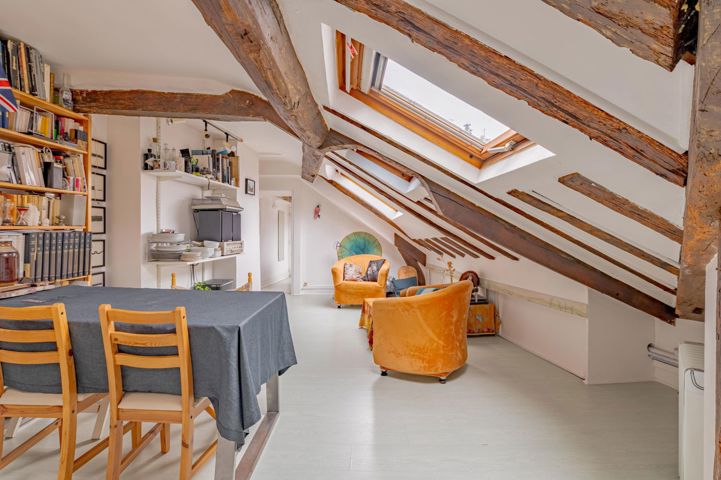 Paris 2eme – PALAIS ROYAL / OPERA – 4 PIECES SOUS LES TOITS