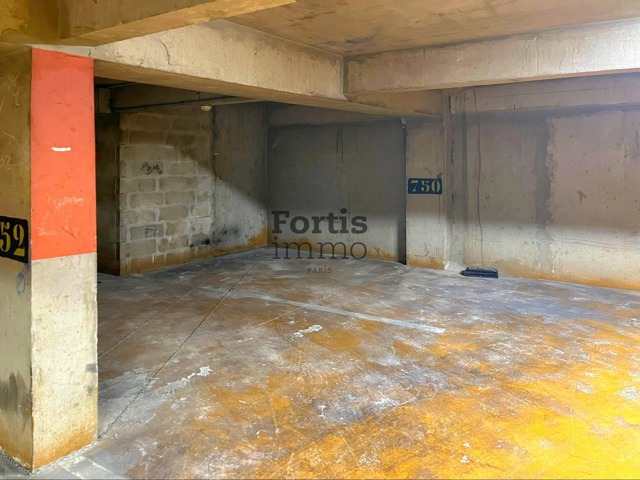 PARIS 19 – Pte Pantin – Buttes-Chaumont, lot de 2 parkings