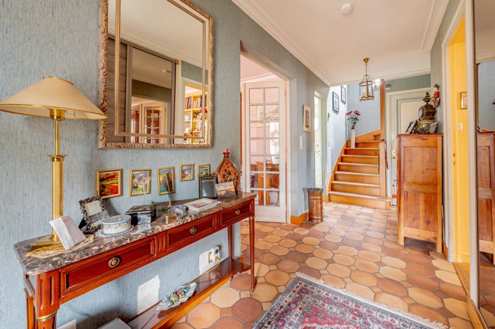 LE BOURGET• Maison familiale 150 m² avec un terrain de 750m² • 4 chambres •