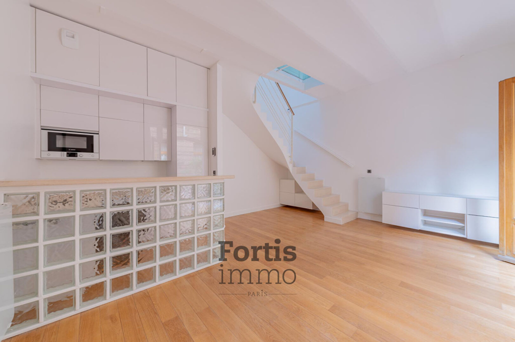 PARIS 8 – MAISON 3 PIECES 50.24 M²