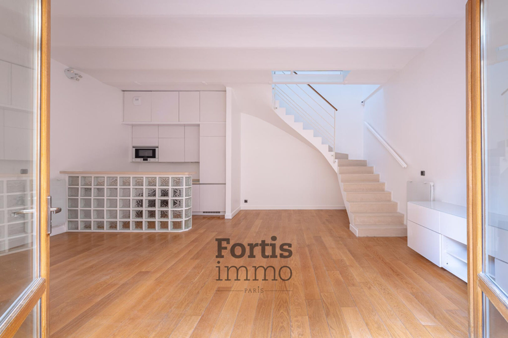 PARIS 8 – MAISON 3 PIECES 50.24 M²
