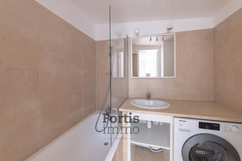 PARIS 8 – MAISON 3 PIECES 50.24 M²