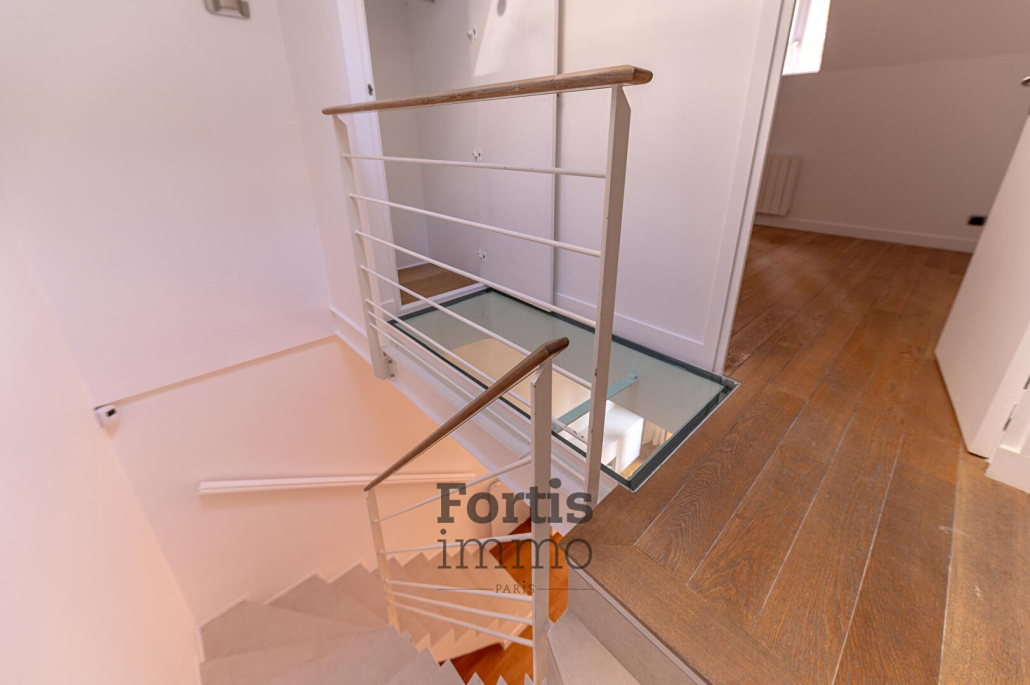 PARIS 8 – MAISON 3 PIECES 50.24 M²