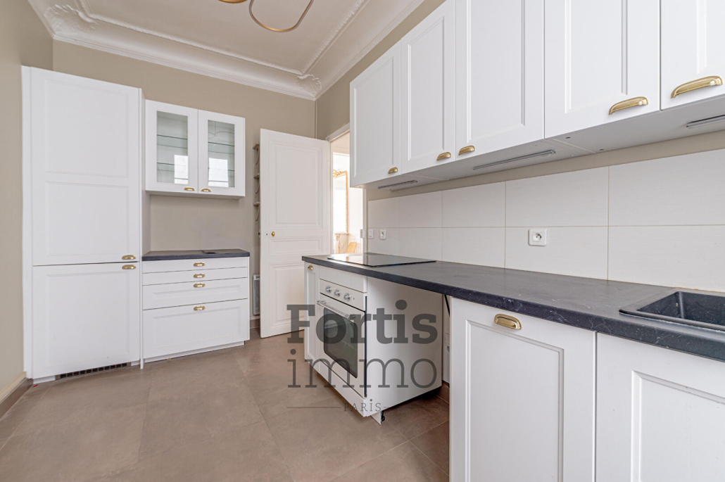 PARIS 2 – APPARTEMENT 3 PIECES 74.14 M²