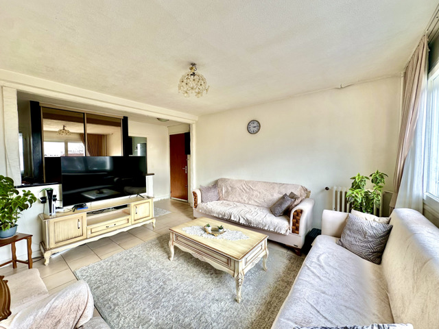 RIS-ORANGIS – APPARTEMENT-2 CHAMBRES-CAVE-BALCON- VENDU LOUÉ