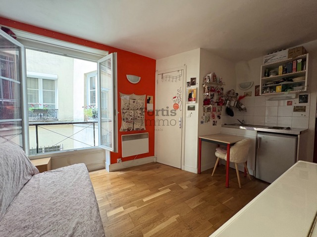 PARIS 18 – MONTMARTRE – STUDIO CALME DE 13,23 M² SUR COUR