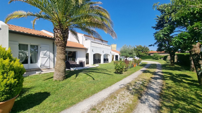 GUJAN-MESTRAS – VILLA 208M2 – 4/5 CHAMBRES – TERRAIN 2231M2