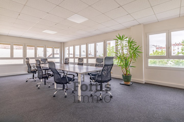 SAINT OUEN – BUREAUX RENOVES 2024 – 547 M² – 16 PARKINGS