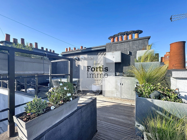 PARIS 1 – APPARTEMENT 3 PIECES EN DUPLEX AVEC TERRASSE