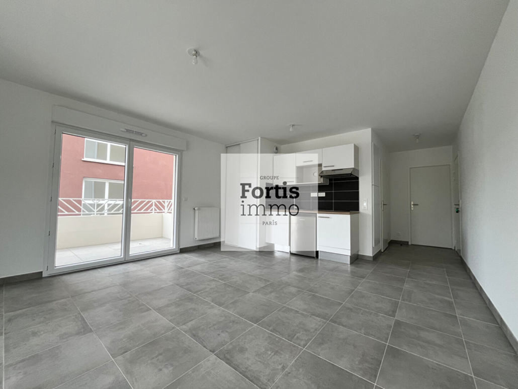 2 pièces avec balcon et parking-1ère location