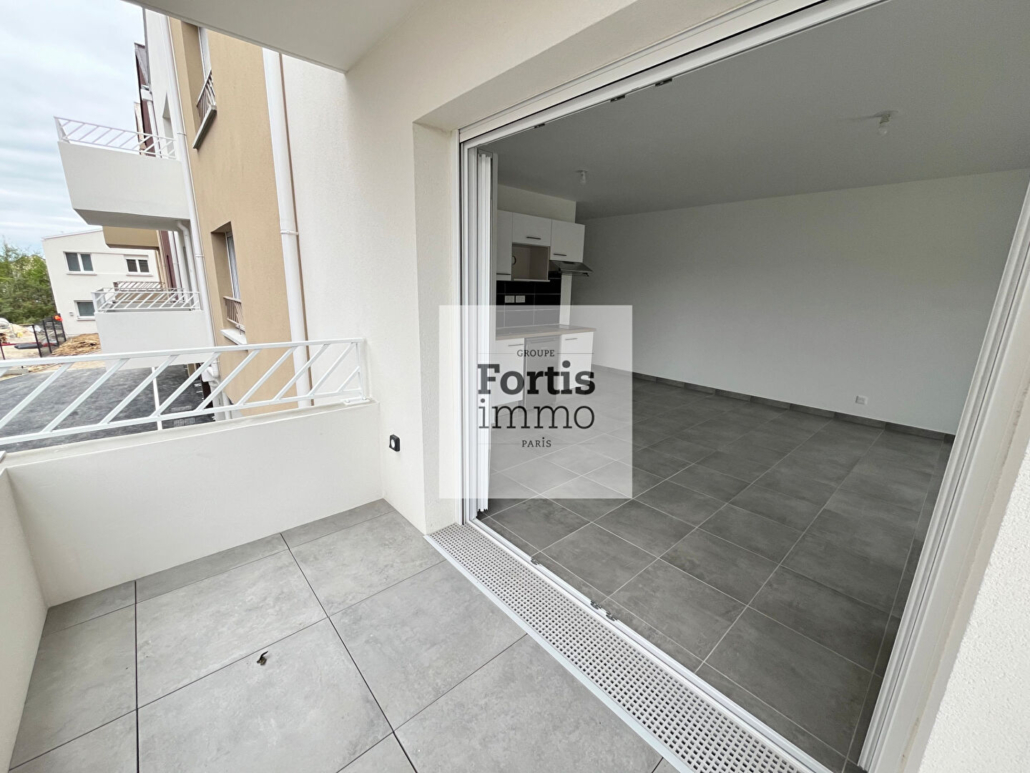 2 pièces avec balcon et parking-1ère location