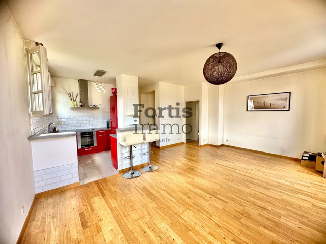 CORBEIL-ESSONNES-QUARTIER CLOITRE ST-SPIRE-T3-67M2-PARKING