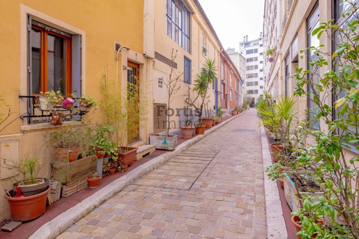 Port Royal – 2 rooms, 46m² in a private driveway