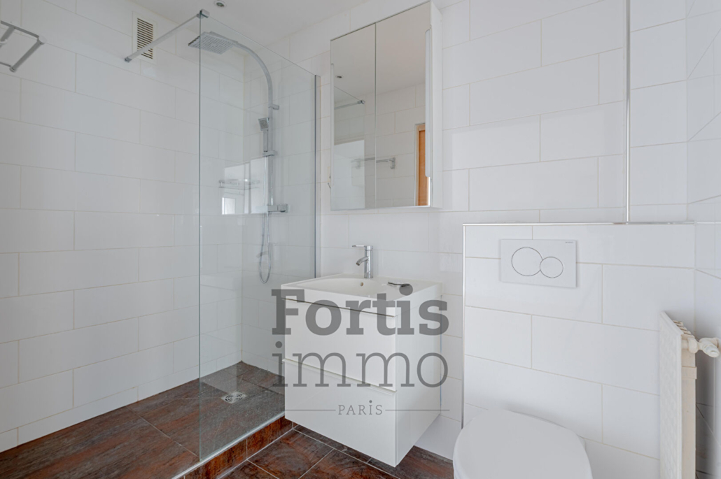 Studio 30.63 m² – métro Marcel Sembat