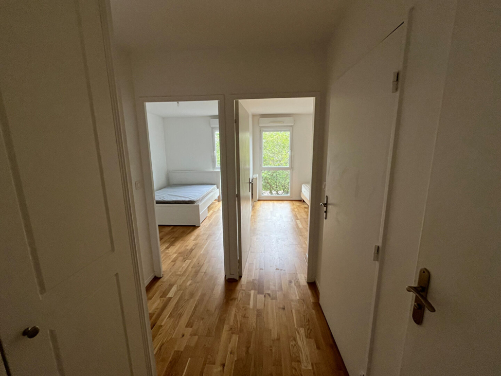 CRÉTEIL – Avenue du Nouveau Monde – Appartement familial de 5 pièces avec vue lac