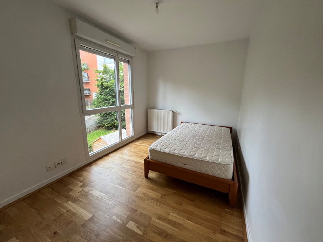 CRÉTEIL – Avenue du Nouveau Monde – Appartement familial de 5 pièces avec vue lac