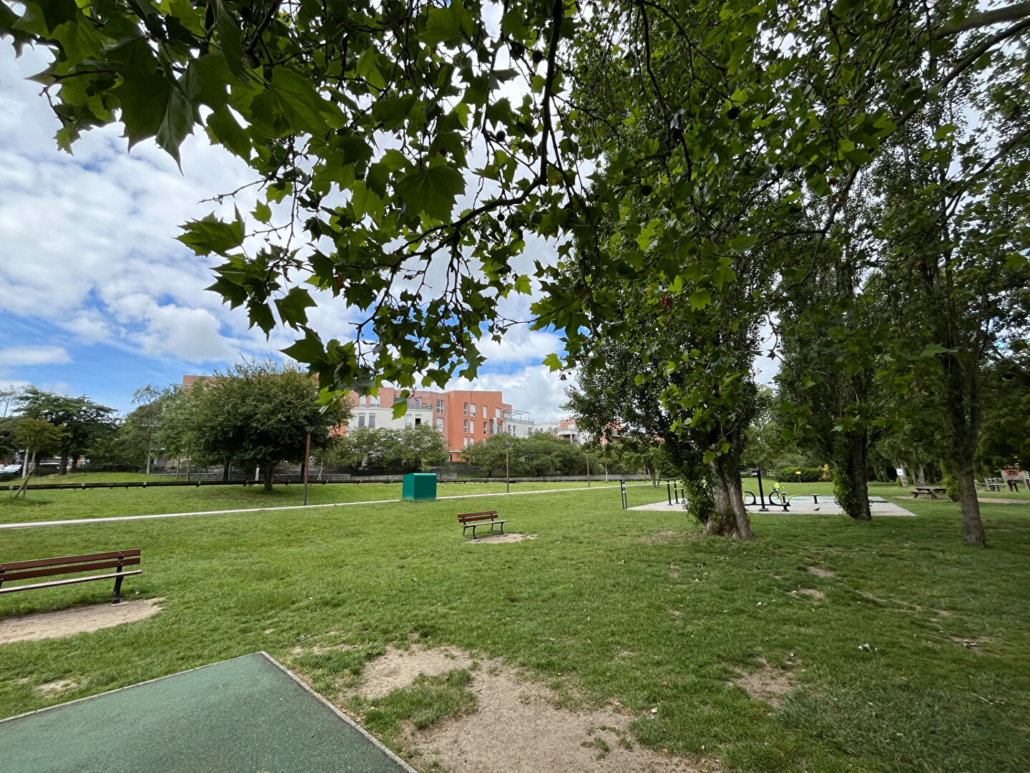 CRÉTEIL – Avenue du Nouveau Monde – Appartement familial de 5 pièces avec vue lac