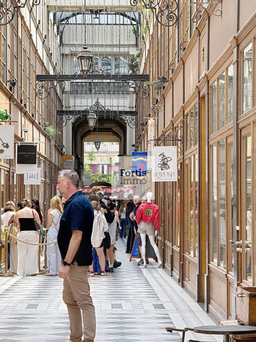 PARIS 2 – EXCLUSIVITE ! MONTORGUEIL VENTE MURS DE BOUTIQUE