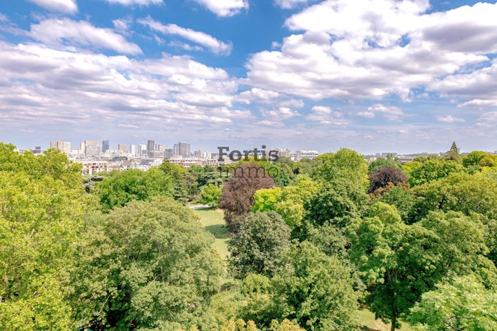 PARIS 14 – GRAND DUPLEX EN DERNIER ÉTAGE AVEC TERRASSE