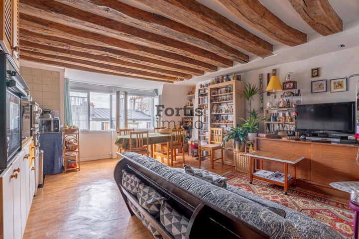 PARIS 2 – DUPLEX DE 3 PIECES, DERNIER ETAGE AVEC VUE DEGAGEE