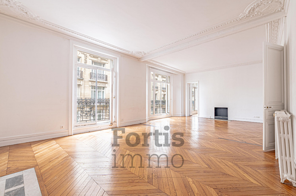 Paris 7 –  Boulevard des Invalides ? Élégant appartement familial de 154,67 m²