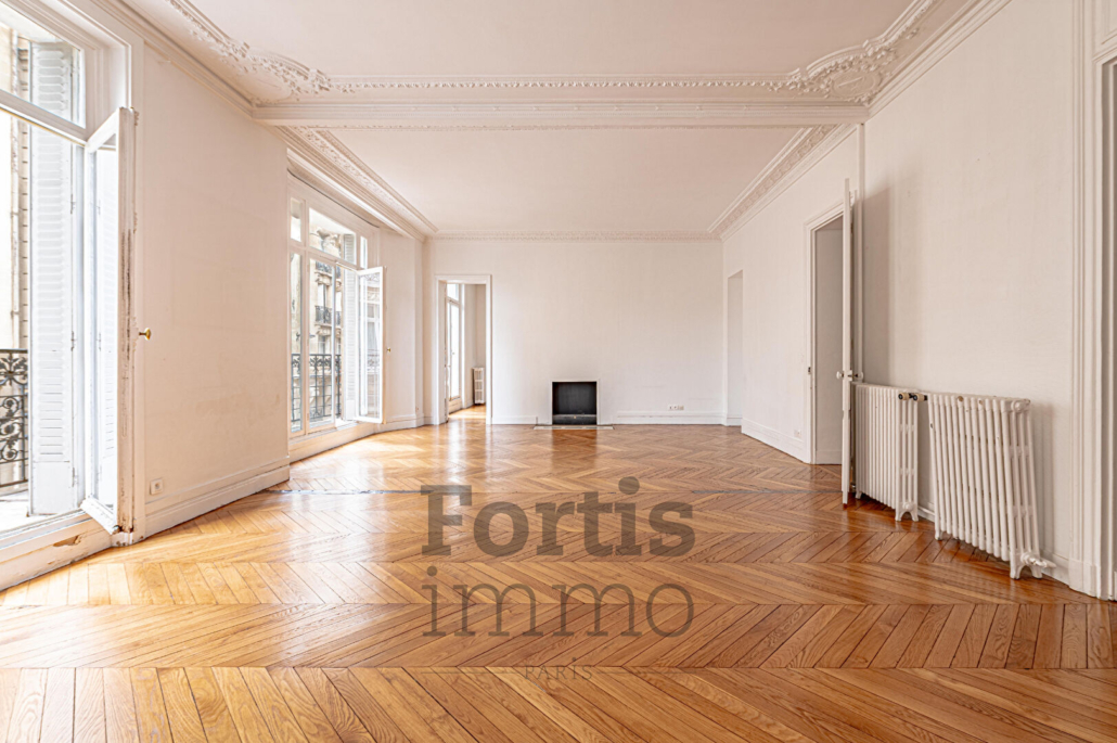 Paris 7 –  Boulevard des Invalides ? Élégant appartement familial de 154,67 m²