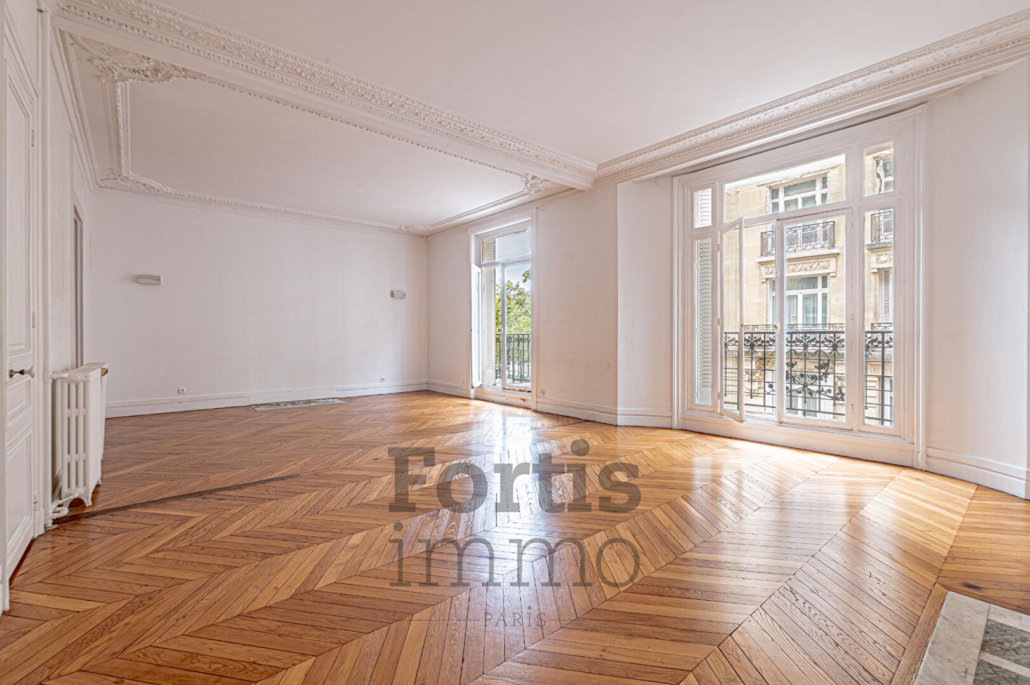 Paris 7 –  Boulevard des Invalides ? Élégant appartement familial de 154,67 m²