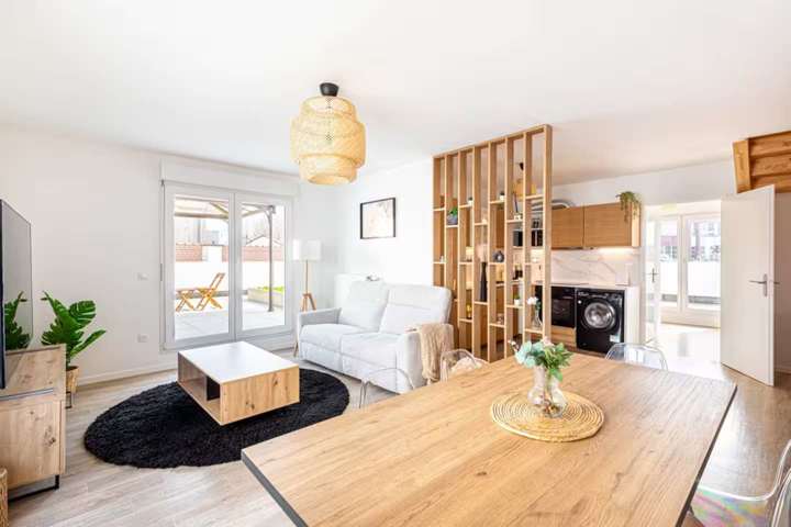 ROMAINVILE – DUPLEX MEUBLÉ 85M² – 3CH -TERRASSES & PARKING