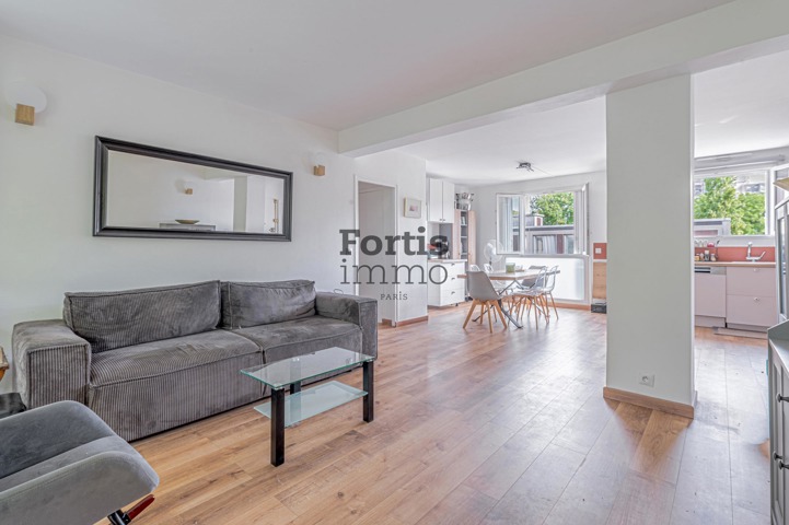 SAINT-DENIS – APPARTEMENT RÉNOVÉ AVEC BALCON PLEIN SUD