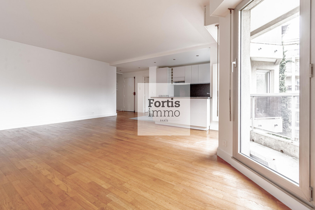 Appartement Paris 4 pièce(s) 84.55 m2