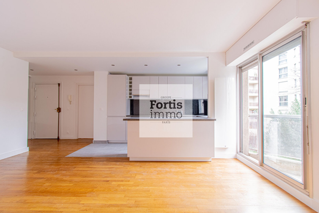 Appartement Paris 4 pièce(s) 84.55 m2