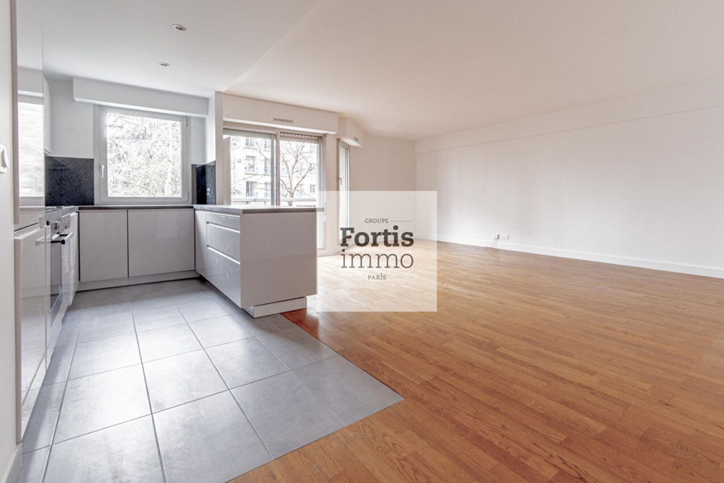 Appartement Paris 4 pièce(s) 84.55 m2