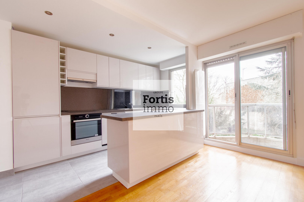 Appartement Paris 4 pièce(s) 84.55 m2