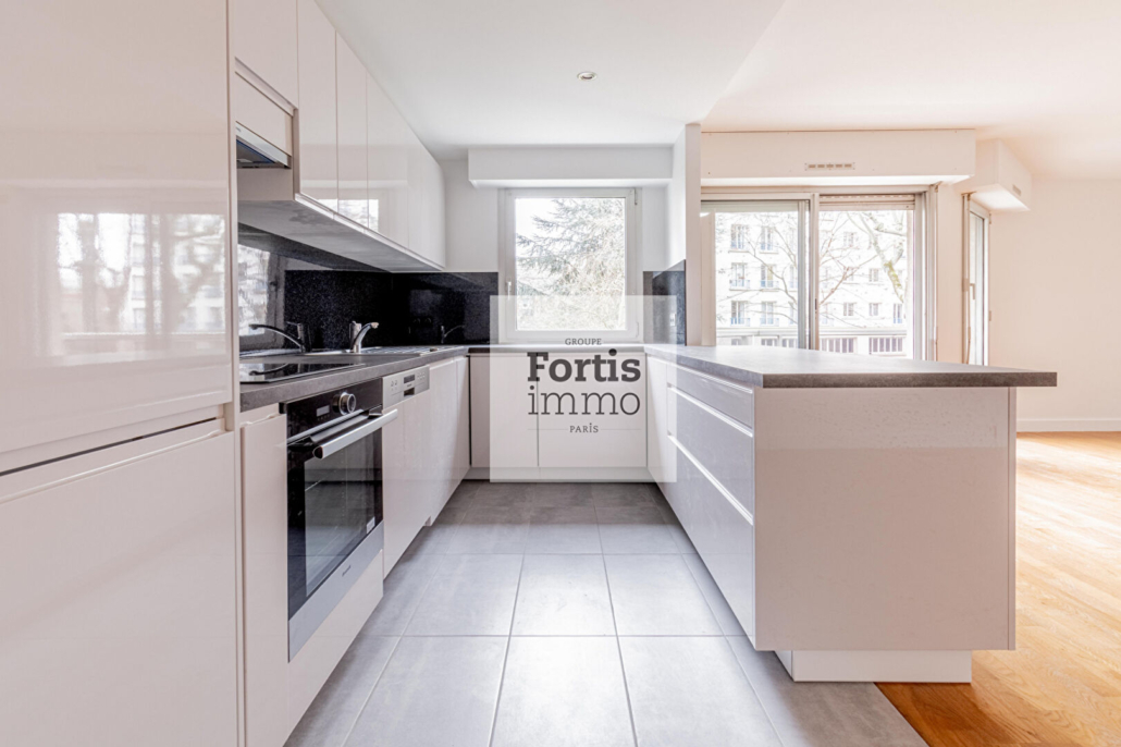 Appartement Paris 4 pièce(s) 84.55 m2
