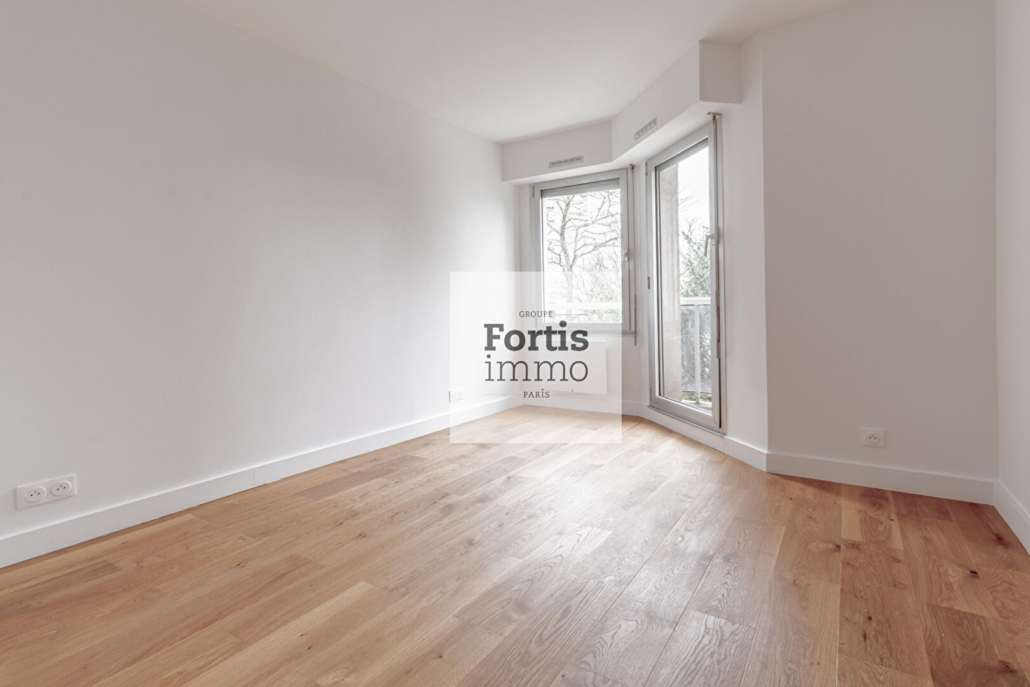 Appartement Paris 4 pièce(s) 84.55 m2