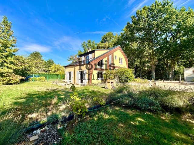 CESSON-MAISON BOIS 150M²-3CHAMBRS-JARDIN-SOUS-SOL &GARAGE