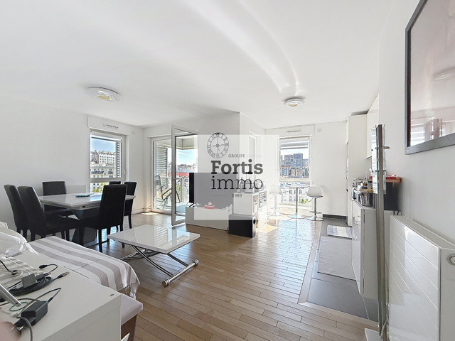 PARIS 13 – ELEGANT 3 PIECES AVEC BALCON & VUE – PROCHE BNF